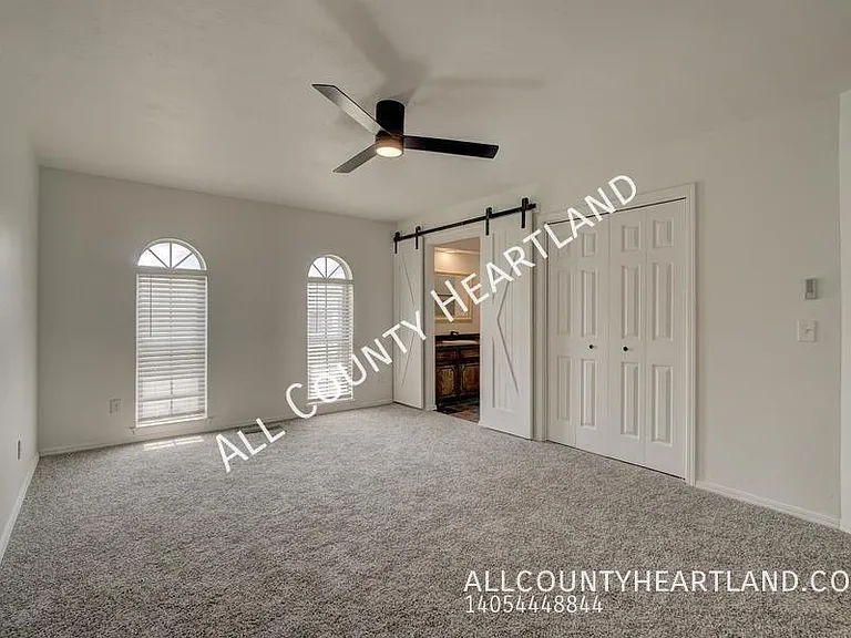 10333 Fairfax Ln — Photo 12
