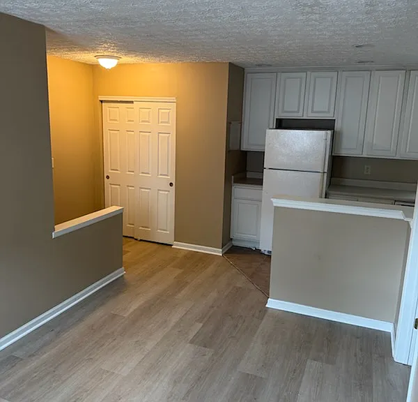676 Lathrop St #676 — Photo 4