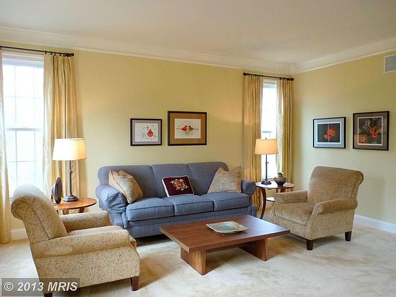 3rd image of 605 Indian Point Ct