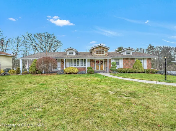 118 Sunset Rd, Roaring Brook Twp, PA 18444