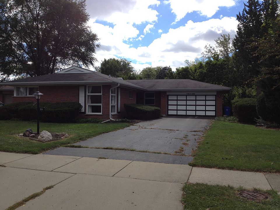 1st image of 201 E Berkshire Ln