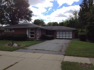 201 E Berkshire Ln, Mount Prospect, IL
