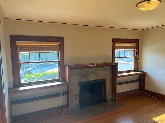 2nd image of 1133 Washington Pl