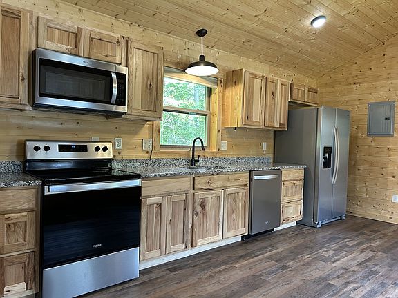 4th image of 226 Oliver Ln