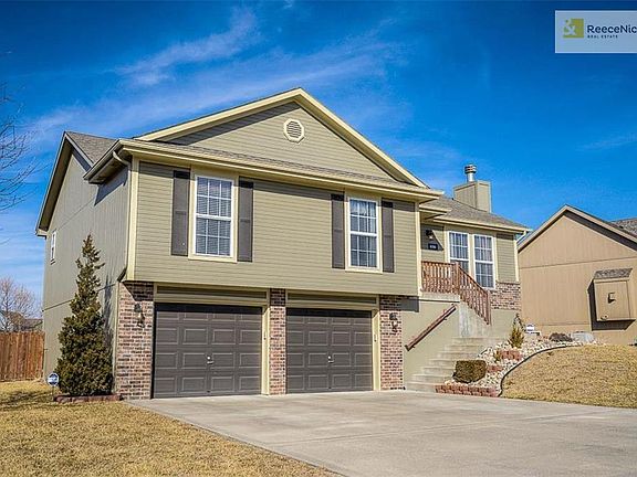 2nd image of 4706 NE 102nd Ct
