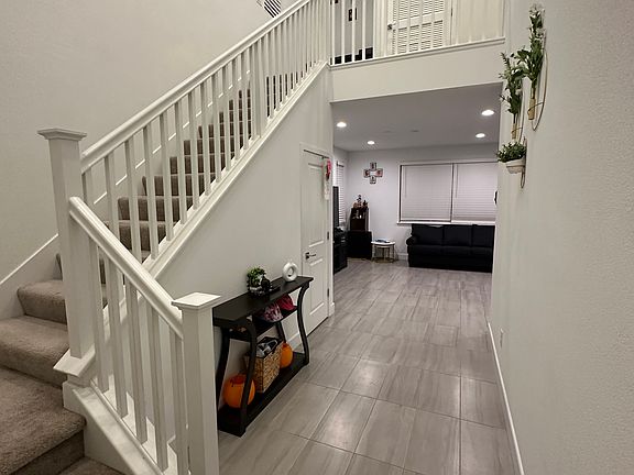 3rd image of 647 N Savoy St
