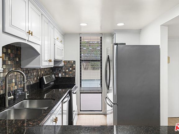 5th image of 4337 Marina City Dr Unit 143