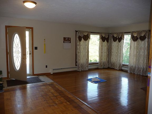 5th image of 95 Homestead Ln