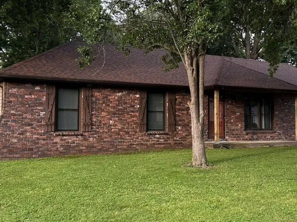 704 E Cardinal St, Clinton, MO 64735