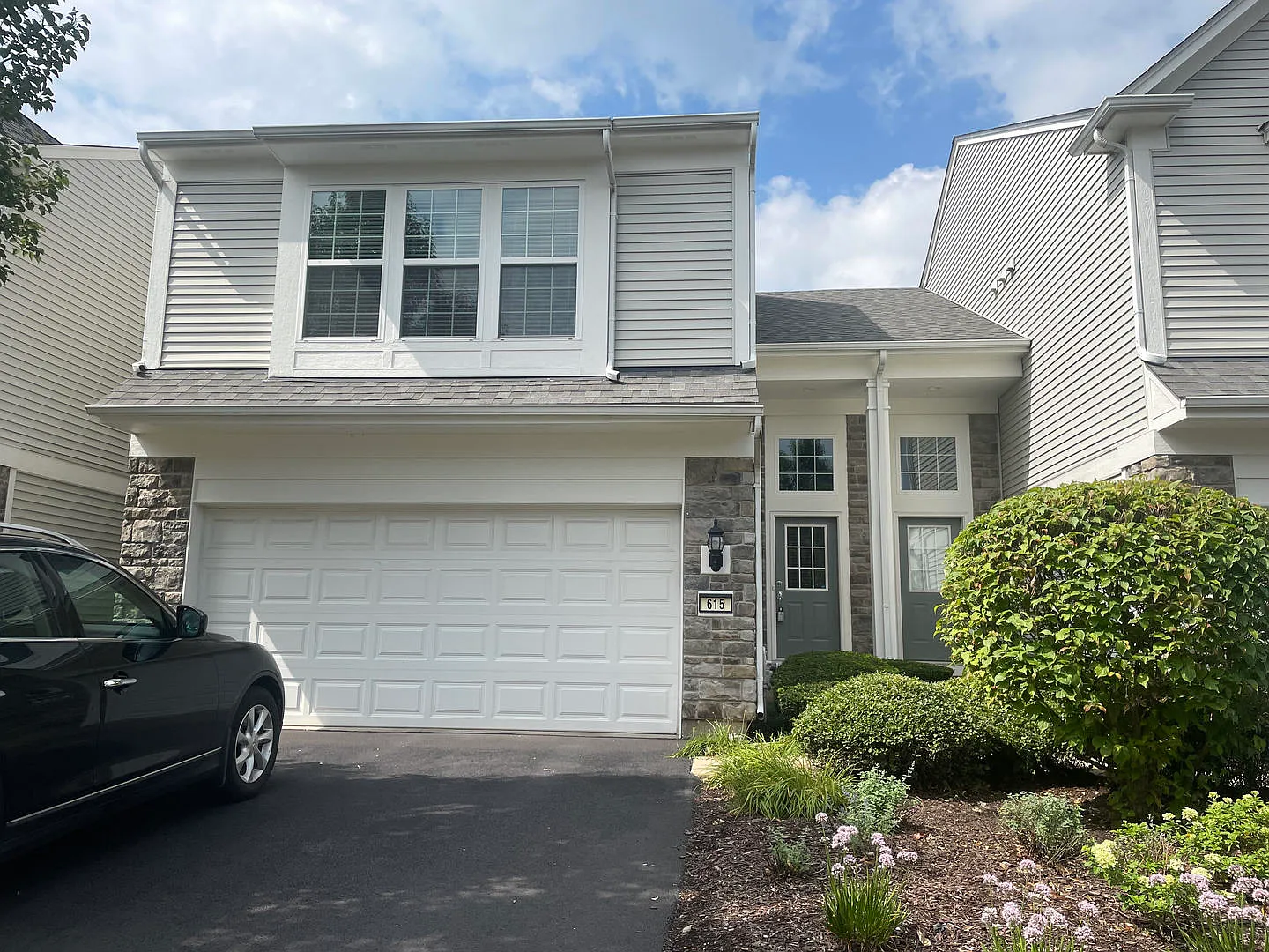 2 bed, 2.5 bath, 1297 sqft, $2,450 — Photo 1