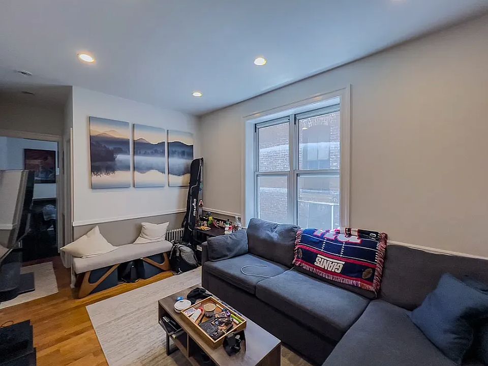 1st image of 42 Bank St #2E