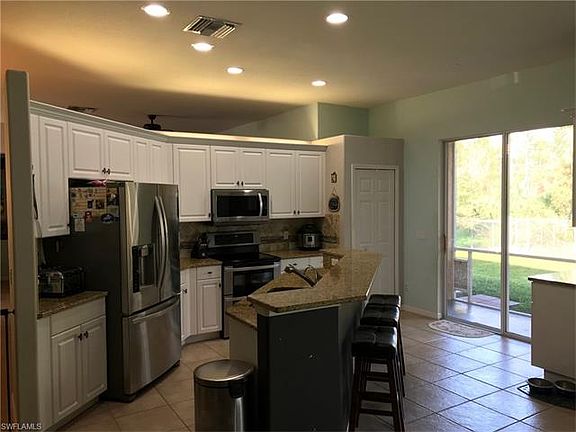 3rd image of 1448 Everglades Blvd S