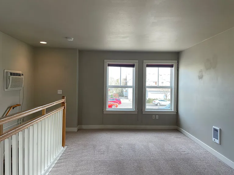1510 NE Village St — Photo 9