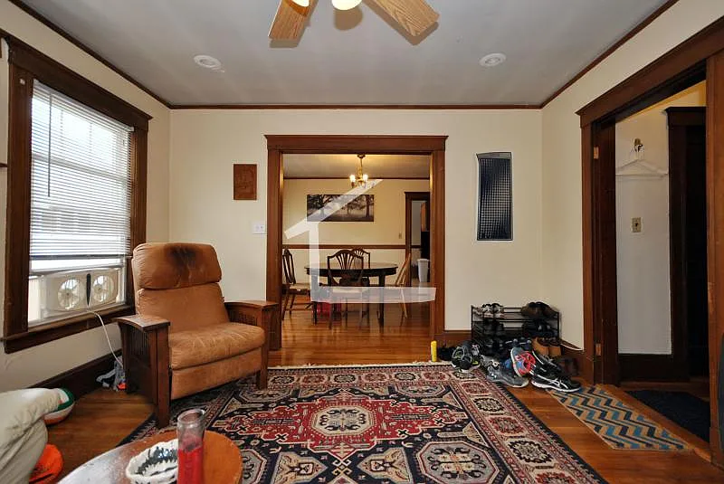 3 bed, 1.0 bath, $3,800 — Photo 1