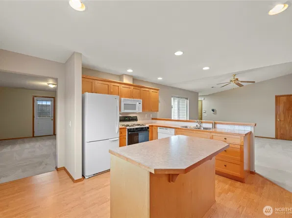 739 Cascade Palms Court #739, Sedro Woolley, WA 98284