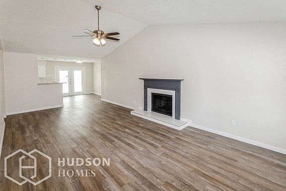 4th image of 2633 Winslow Dr