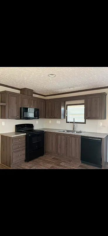 3 bed, 2.0 bath, 960 sqft, $950 — Photo 3