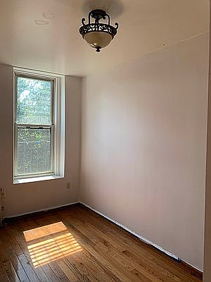 4th image of 68 15th St #2B