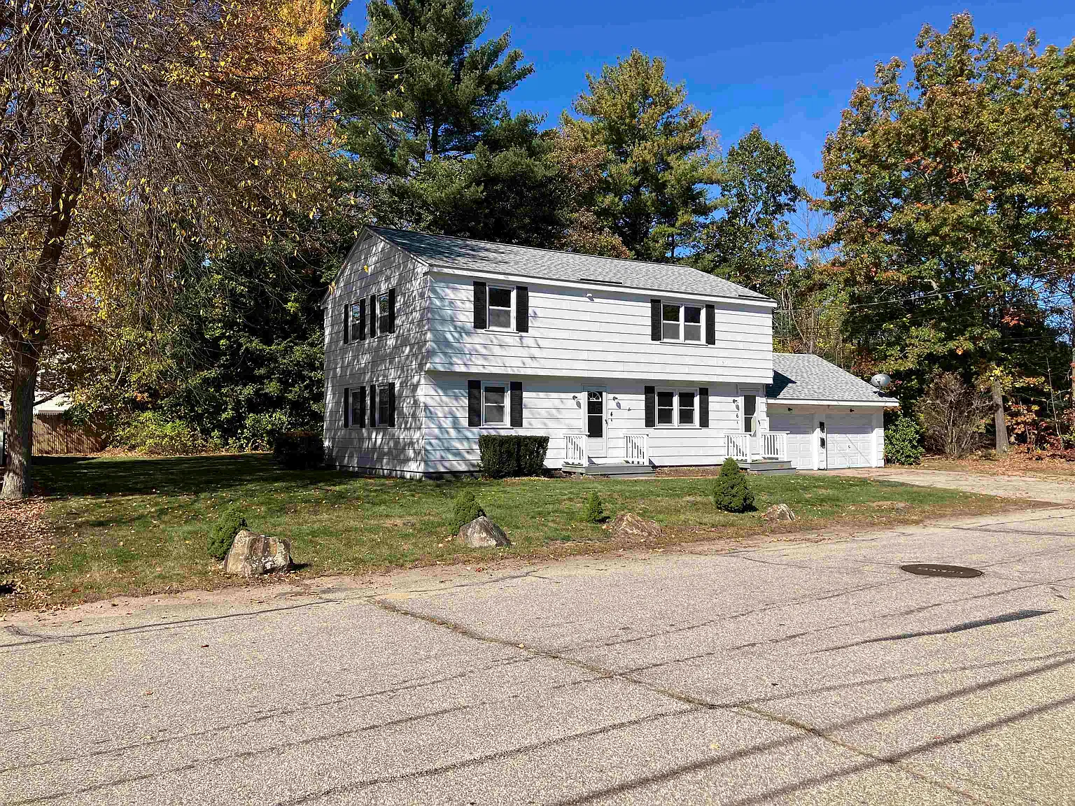2 bed, 1.0 bath, 995 sqft, $2,300 — Photo 3
