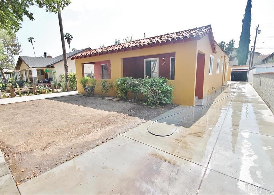 1st image of 407 N Olive Ave
