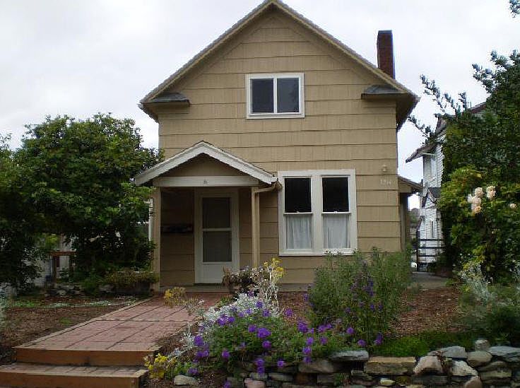 1st image of 3214 Hoyt Ave