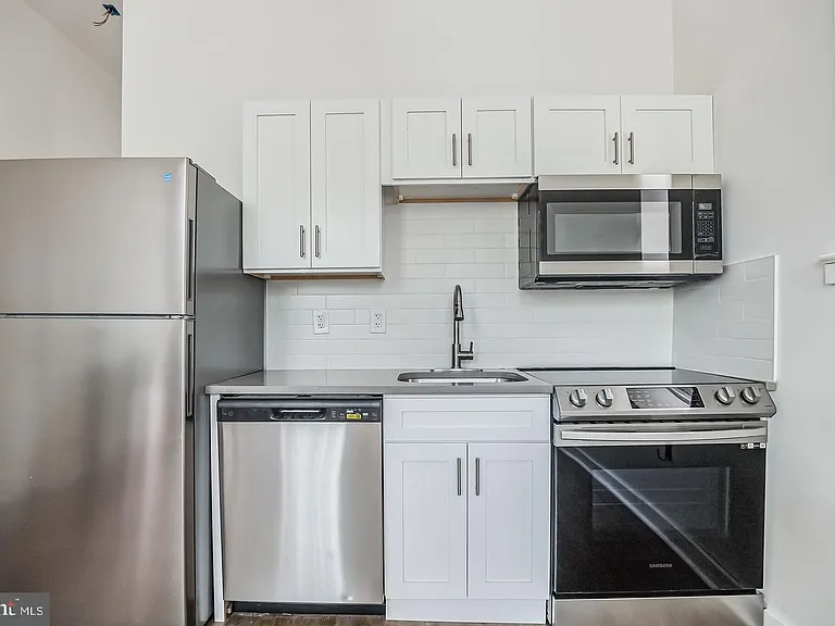 407 S 42nd St #2B — Photo 12