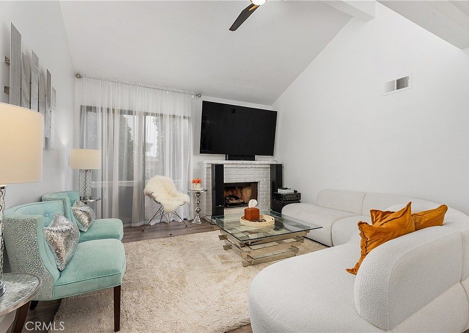 17172 Abalone Ln APT 211, Huntington Beach, CA 92649 | MLS