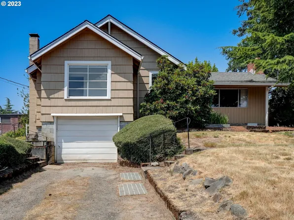 404 3rd St, Gaston, OR 97119