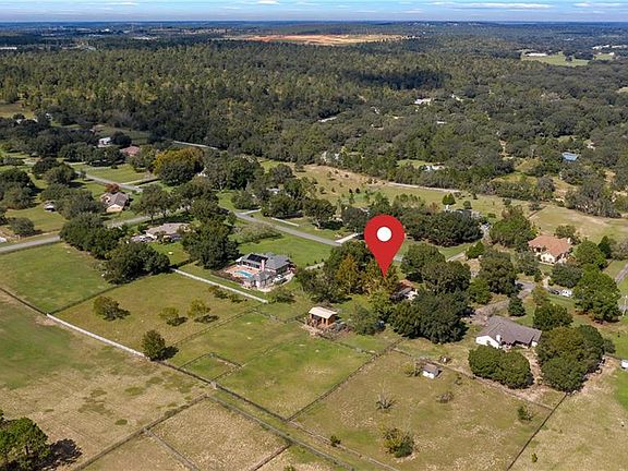 3rd image of 15212 Thoroughbred Ln