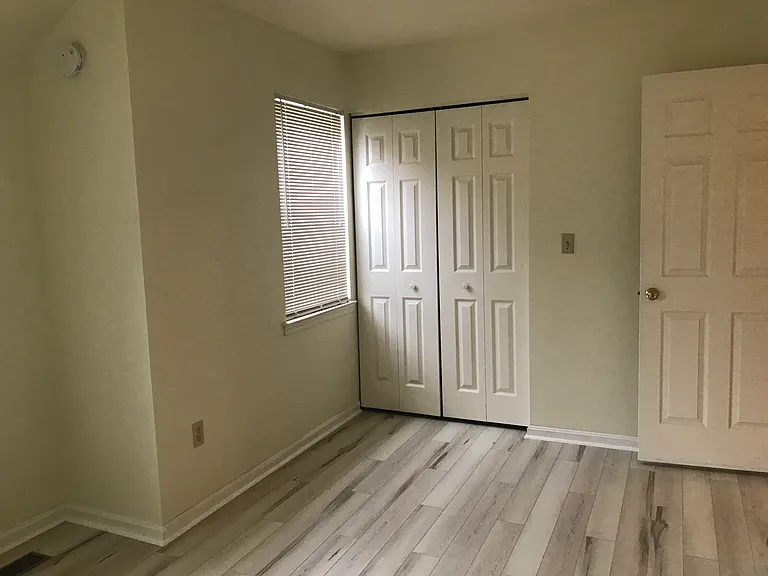 222 Cambridge Ct — Photo 31