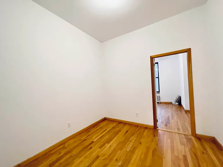 208 E 83rd St #5E — Photo 7