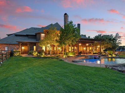 2 Groves Cir, Argyle, TX, 76226