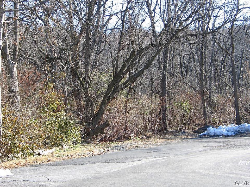 1st image of 2042 Tweed Ave