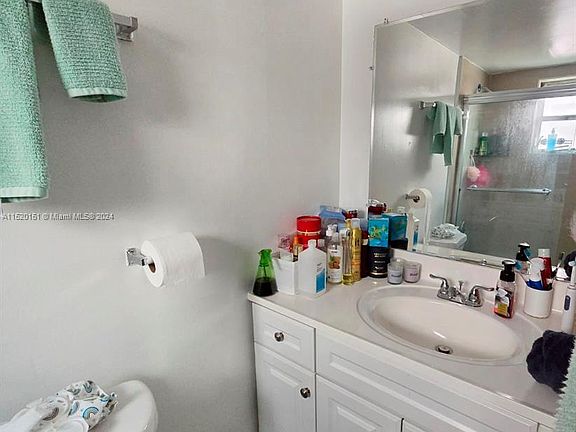 5th image of 8023 Lake Dr APT 105