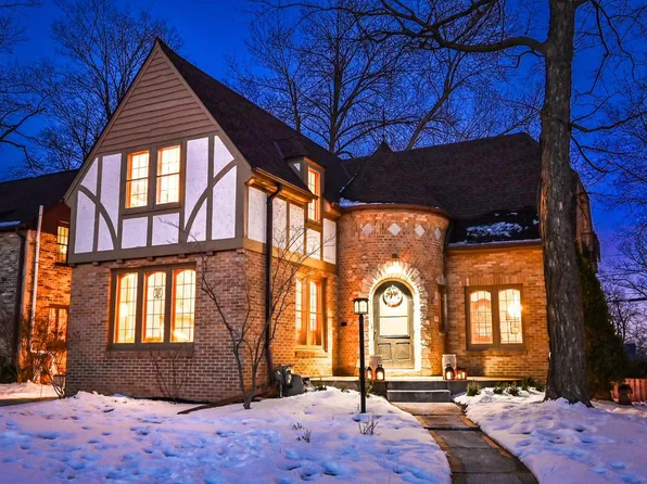 108 North 88th STREET, Wauwatosa, WI 53226