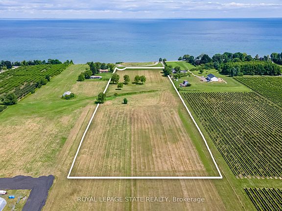 3rd image of 4558 Lakeside Dr