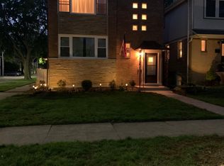 829 Lathrop Ave #2, Forest Park, IL 60130