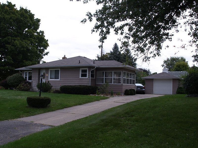 1st image of 518 Winona Ave NW