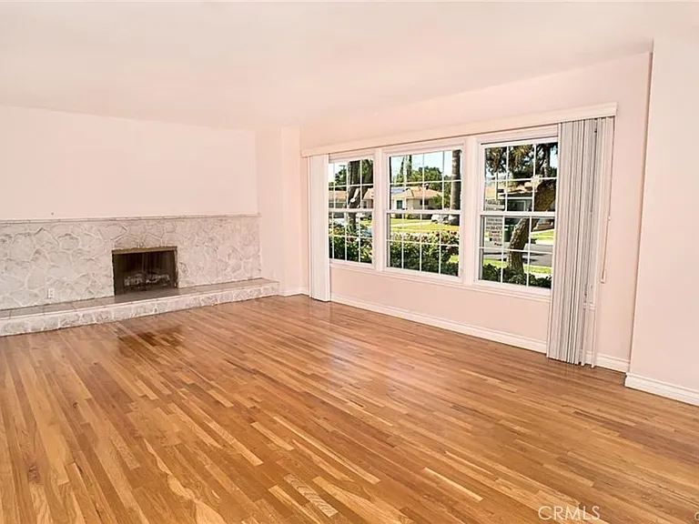 16816 Septo St — Photo 5