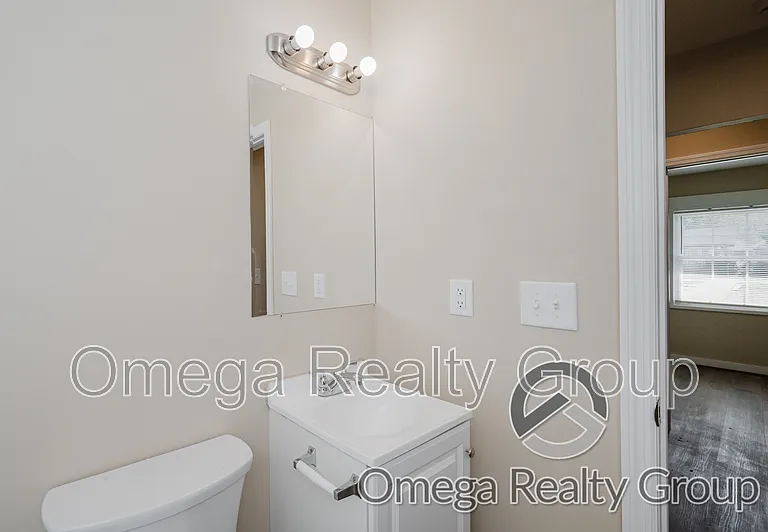 14 E Clay St — Photo 28