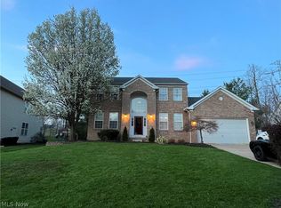 8099 Augusta Ln, Northfield, OH 44067