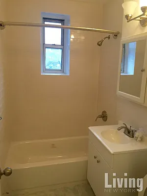 Rented by Living New York | media 10