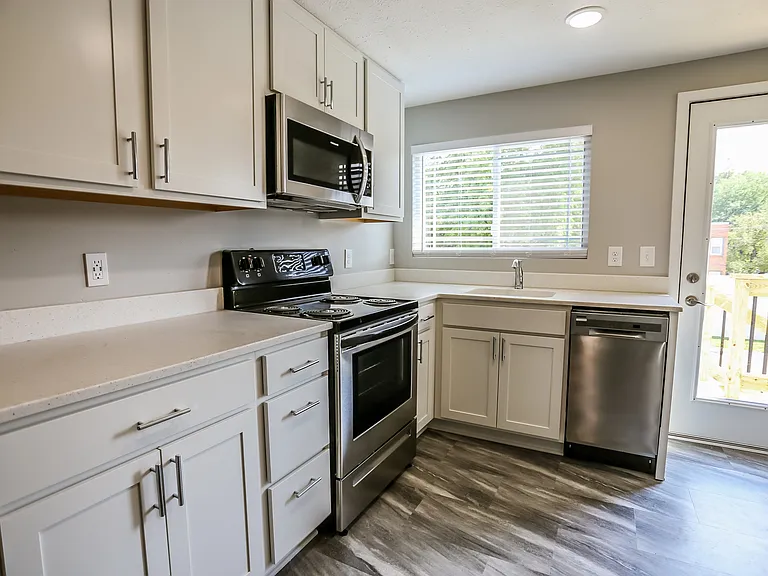 5505 NW Radial Hwy #1 — Photo 9