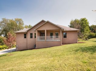 125 Delaware Ave, Vandergrift, PA 15690