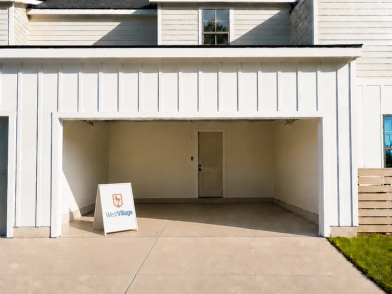 300 Sandstone Ave #5 — Photo 4