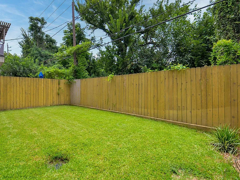 4609 Floyd St #B — Photo 30
