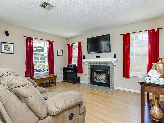 3rd image of 804 Pebble Beach Ln