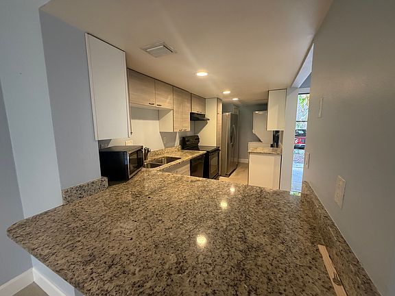 2nd image of 5341 Indian Creek Dr