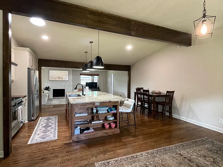 7608 Mohawk St — Photo 2
