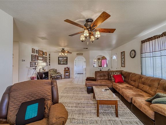 4th image of 885 S Aztec Road